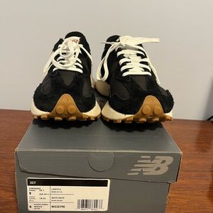 Women’s New Balance 327